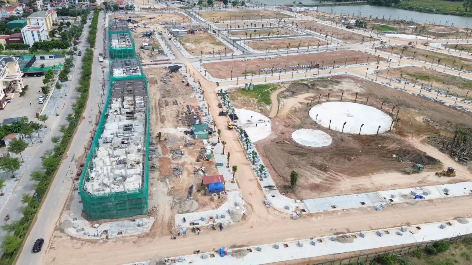 tiến độ thi công shophouse, liền kề bích động lakeside