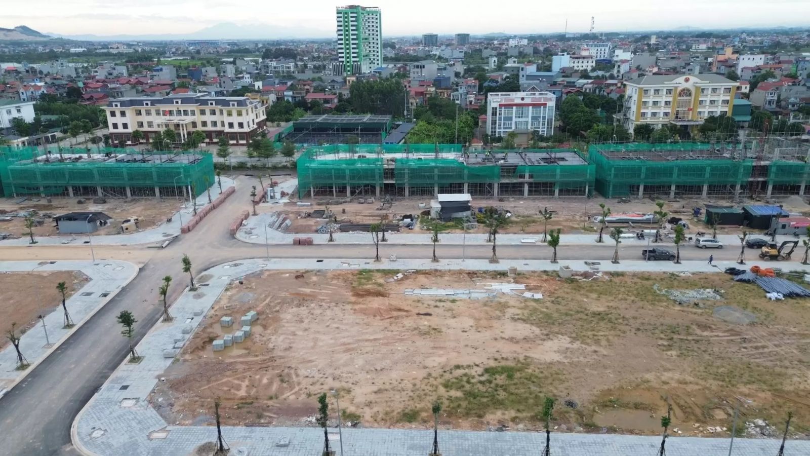 tiến độ thi công dự án bích động lakeside