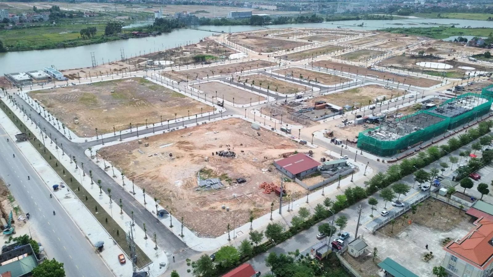 tiến độ thi công dự án bích động lakeside